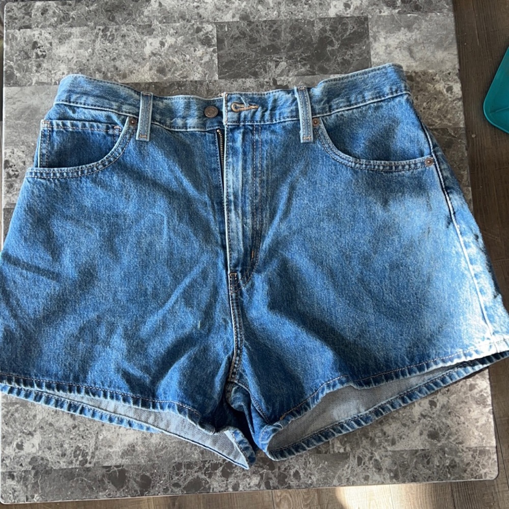 Levi’s high waste shorts